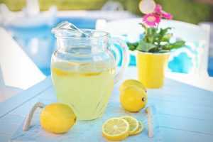 A pitcher of lemonade is another perfect way to tip your movers.