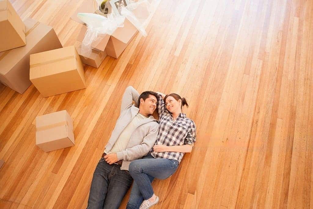 Guide to Protecting Hardwood Floors during a Move with Paper